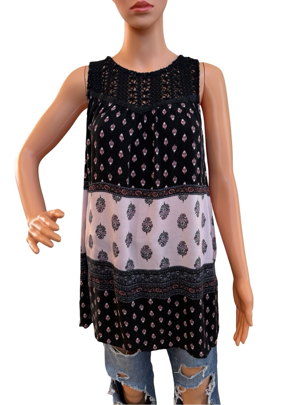 Crochet Yoke Black & Light Pink Printed Tank Top